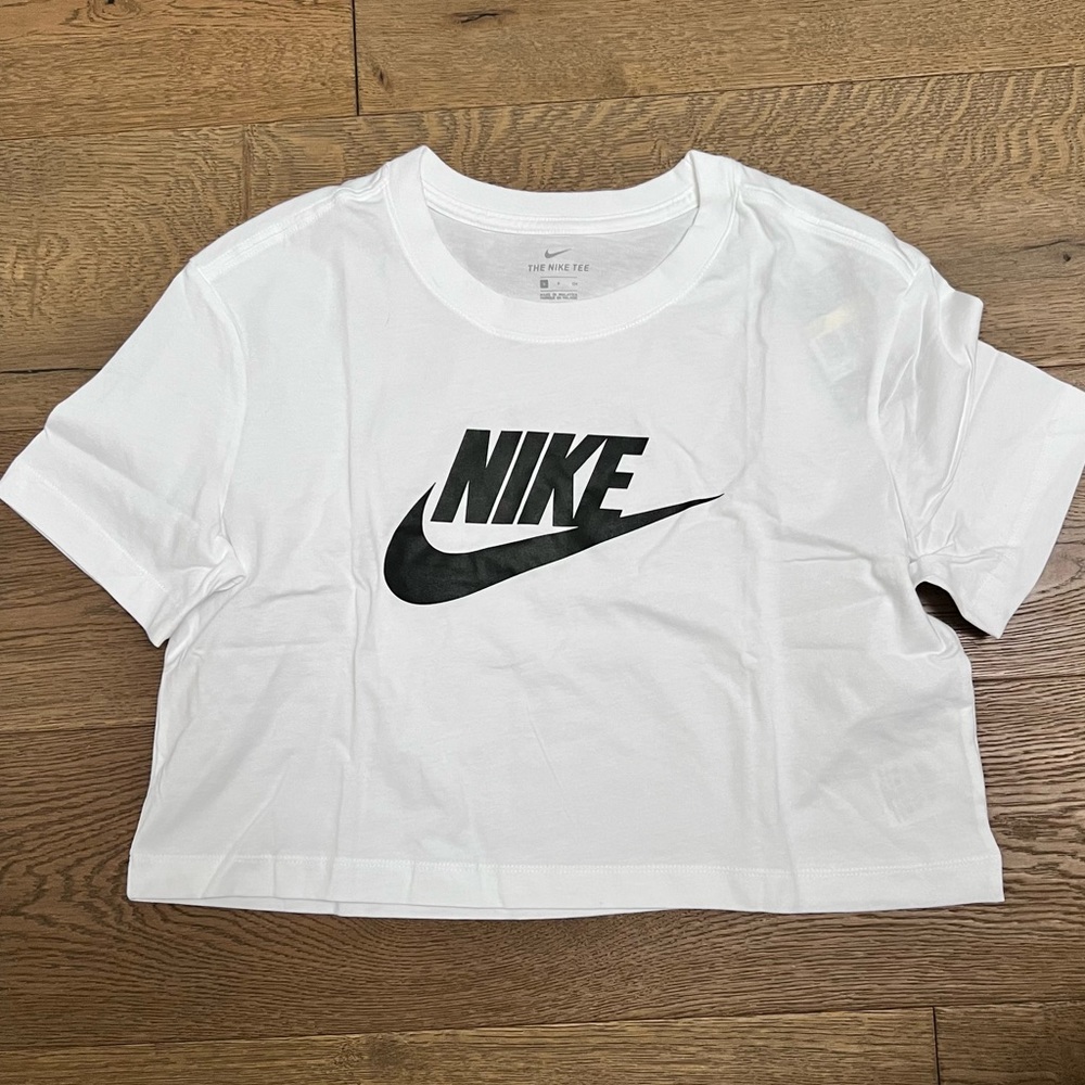 Nike Cropped T-Shirt, White, Size XS - NWT